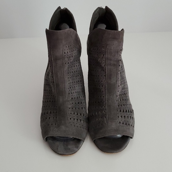 Vince Camuto Cranita Perforated Booties Gray - Picture 2 of 8